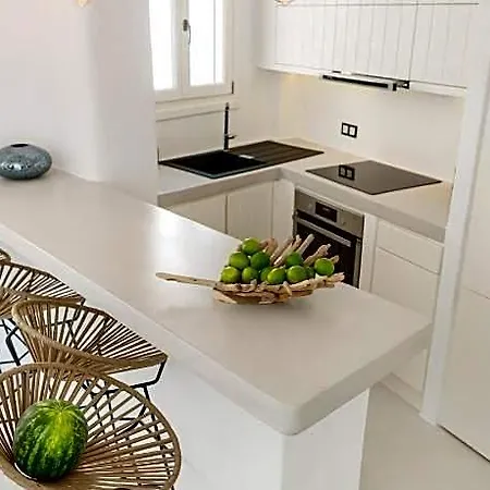 Отель Mykonian Mews Luxury