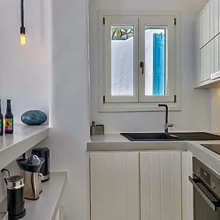 Отель Mykonian Mews Luxury Mykonos Town